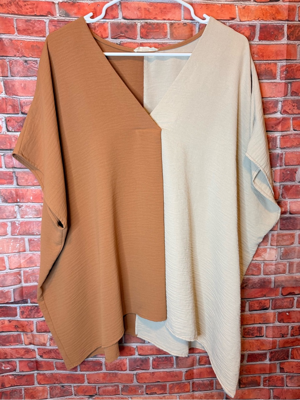 entro Two-Tone V-Neck Tunic in Brown and Cream
